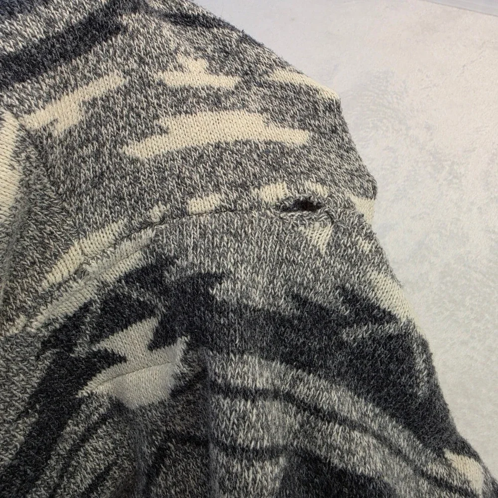 American Eagle Mens LT Southwestern Geometric Hooded Henley Sweater Grey White